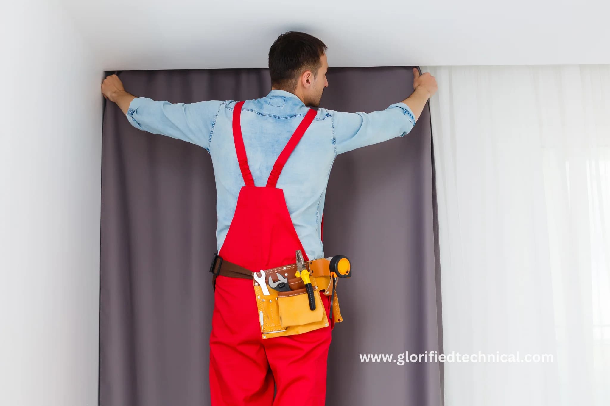 Hanging-service-in-Dubai